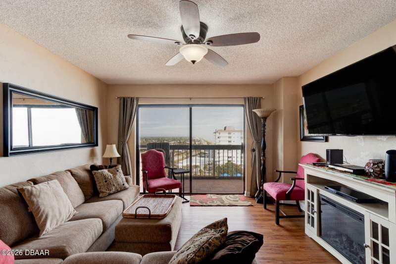 2 bedroom Condominium at 1513 Ocean Shore Boulevard #9E, Ormondy Condo, Ormond Beach — photo 4