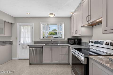 1238 Suwanee Road, Daytona Beach FL - photo 17 of 41