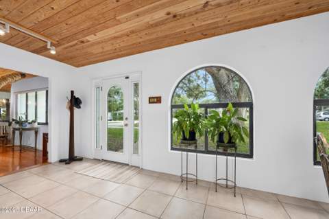 1596 John Anderson Drive, Ormond Beach FL - photo 15 of 54