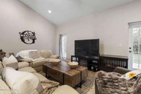 21 Whitehall Court, Flagler Beach FL - photo 9 of 49