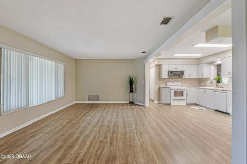 105 Wimbledon Court, Port Orange FL - photo 8 of 34