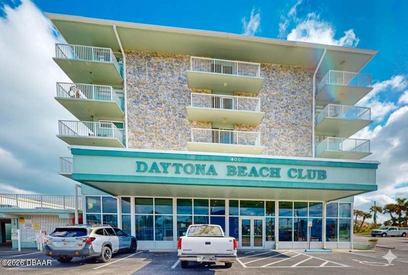 1 bedroom Condominium at 800 N Atlantic Avenue #521, Daytona Beach Club Condo, Daytona Beach — photo 2