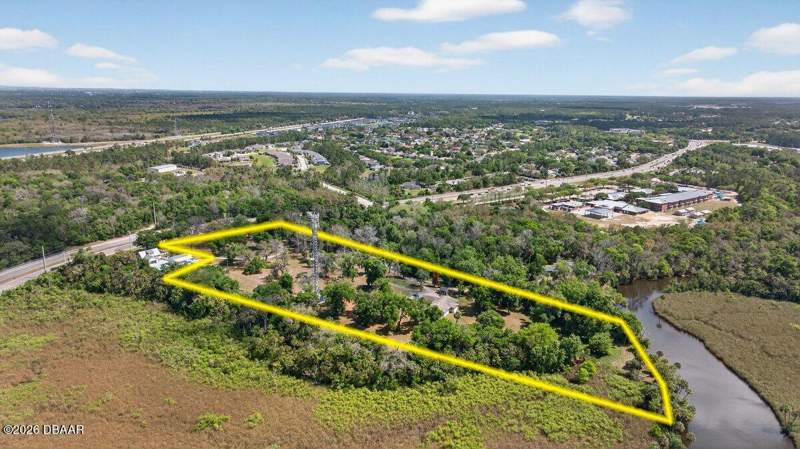 3 bedroom Single Family Residence at 6090 S Williamson Boulevard, Not In Subdivision, Port Orange — photo 5
