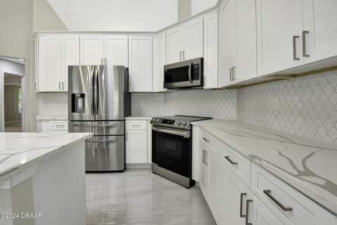 5 Lake Isle Way, Ormond Beach FL - photo 12 of 45