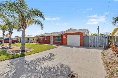 18 Concord Drive, Ormond Beach FL - photo 7 of 47