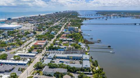 411 N Halifax Avenue #205, Daytona Beach FL - photo 7 of 13