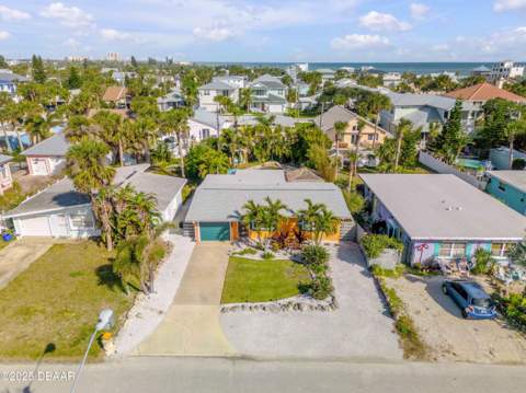 308 Normandy Avenue, New Smyrna Beach FL - photo 11 of 57