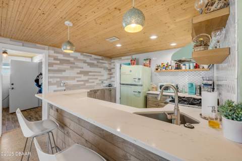 308 Normandy Avenue, New Smyrna Beach FL - photo 15 of 57