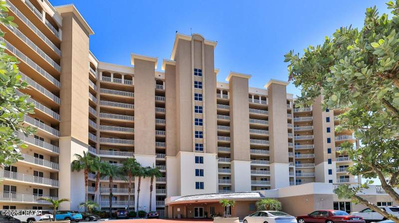 3 bedroom Condominium at 2403 S Atlantic Avenue #302, St Maarten, Daytona Beach Shores — photo 2