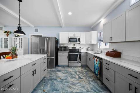 236 Royal Dunes Circle, Ormond Beach FL - photo 12 of 31