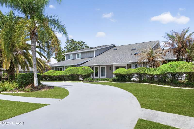 5 bedroom Single Family Residence at 770 Pelican Bay Drive, Pelican Bay, Daytona Beach — photo 3