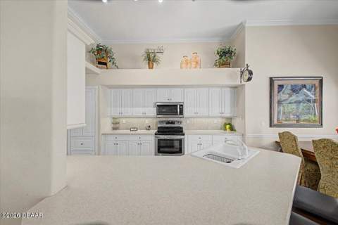 11 Crescent Lake Way, Ormond Beach FL - photo 11 of 63