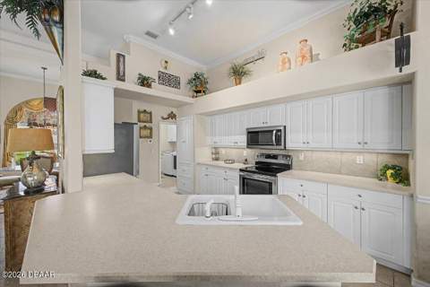11 Crescent Lake Way, Ormond Beach FL - photo 12 of 63