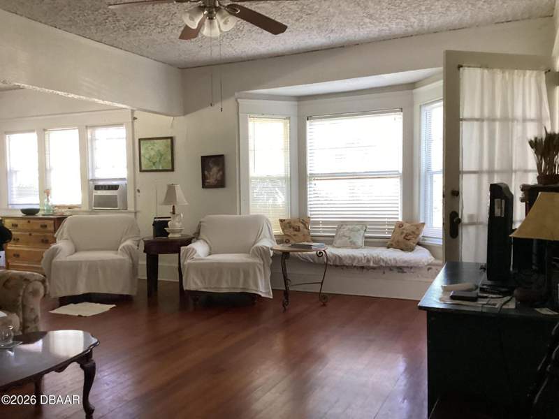4 bedroom Single Family Residence at 268 Hartford Avenue, Ortona, Daytona Beach — photo 3