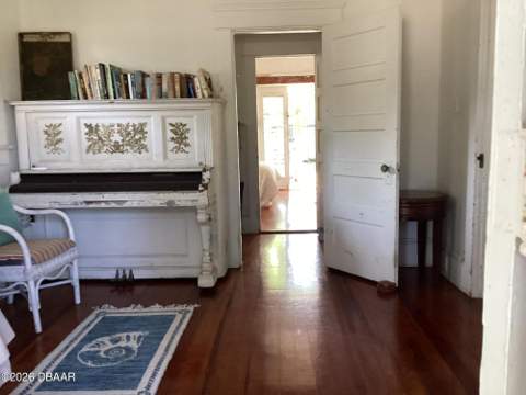 268 Hartford Avenue, Daytona Beach FL - photo 8 of 36
