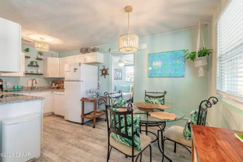 42 Brooks Drive, Ormond Beach FL - photo 10 of 36