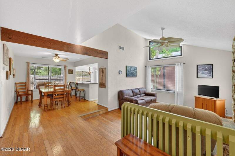 2 bedroom Single Family Residence at 302 Gatewood Court, Tymber Creek, Ormond Beach — photo 5
