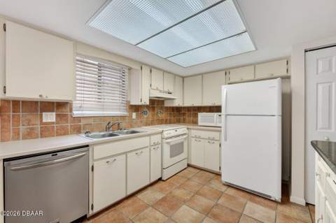 302 Gatewood Court, Ormond Beach FL - photo 13 of 48