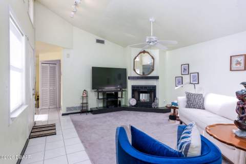 1 Alicen Court, Ormond Beach FL - photo 10 of 40