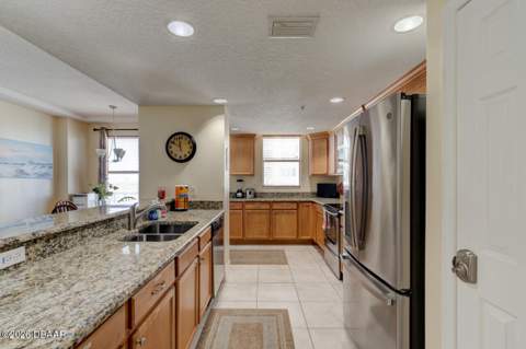2071 S Atlantic Avenue #902, Daytona Beach Shores FL - photo 13 of 47