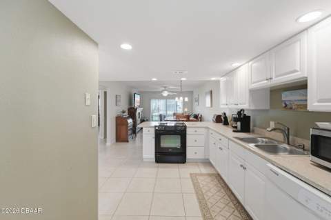 325 N Causeway #D104, New Smyrna Beach FL - photo 13 of 37