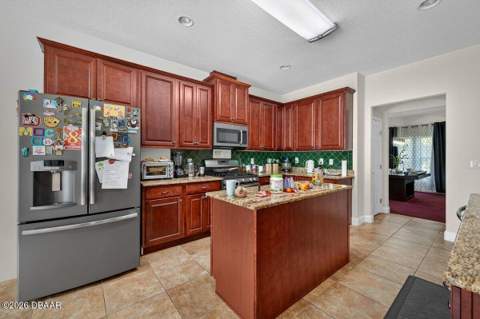 139 Creek Forest Lane, Ormond Beach FL - photo 10 of 72