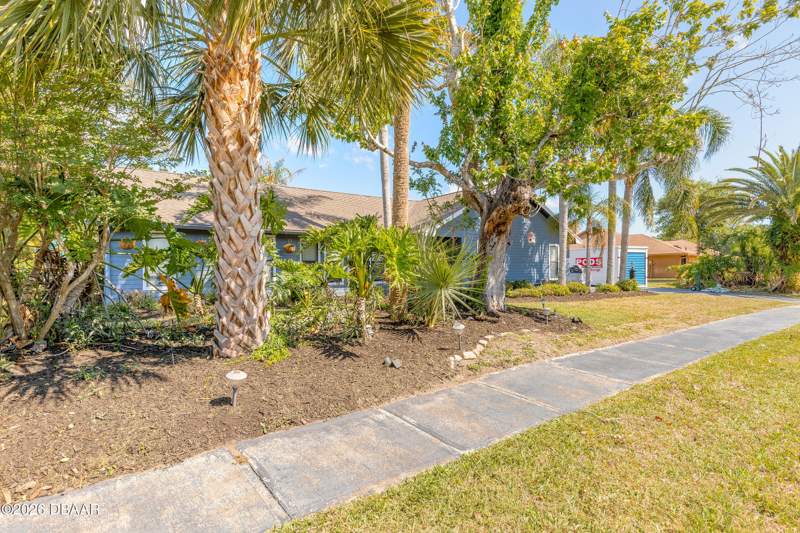 3 bedroom Single Family Residence at 648 Pelican Bay Drive, Pelican Bay, Daytona Beach — photo 3