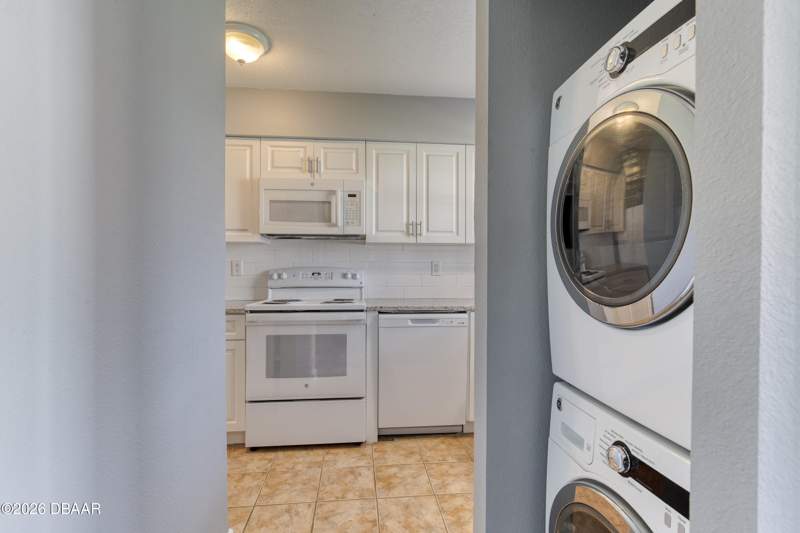 2 bedroom Condominium at 2200 S Palmetto Avenue #b040, Colonial Townhouse, South Daytona — photo 5