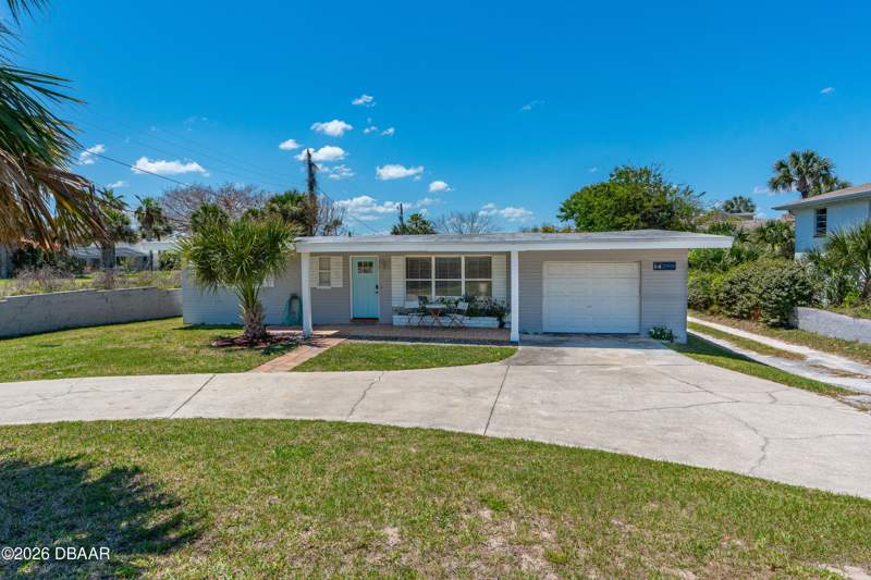 2 bedroom Single Family Residence at 2908 S Peninsula Drive, Daytona Beach, Daytona Beach — photo 2