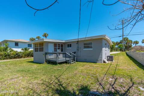 2908 S Peninsula Drive, Daytona Beach FL - photo 6 of 35