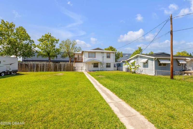 5 bedroom Single Family Residence at 1051 June Terrace, Byron June, Daytona Beach — photo 2