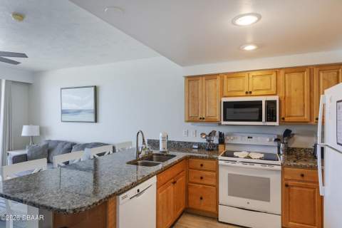 300 N Atlantic Avenue #1705, Daytona Beach FL - photo 23 of 36