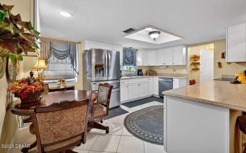 1749 Jacobs Road, South Daytona FL - photo 9 of 37