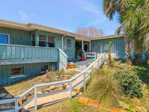 401 Driftwood Avenue, Daytona Beach FL - photo 11 of 43