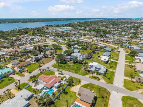 401 Driftwood Avenue, Daytona Beach FL - photo 20 of 43