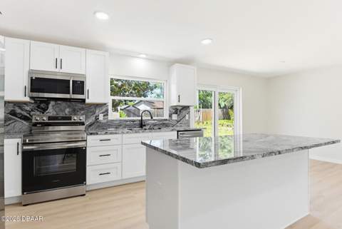 703 Hawks Ridge Road, Port Orange FL - photo 10 of 29
