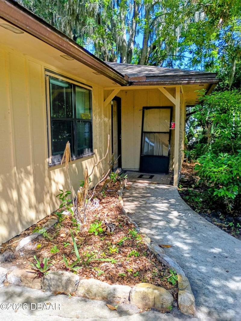 3 bedroom Single Family Residence at 310 Cavanah Drive, Not In Subdivision, Holly Hill — photo 2