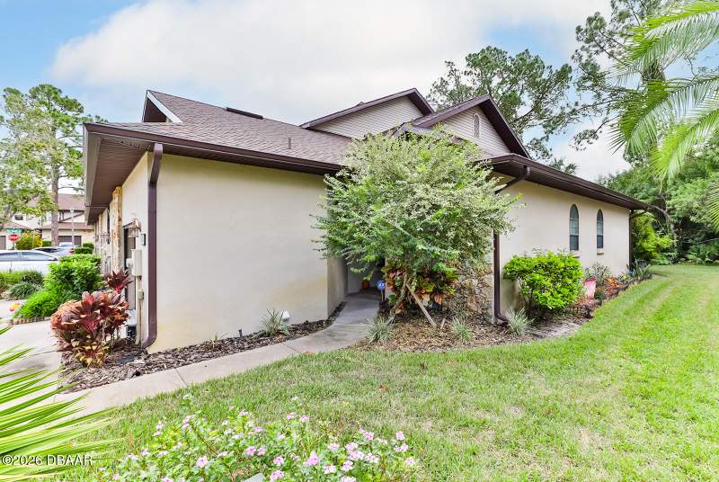 2 bedroom Single Family Residence at 121 Dovecote Lane, Sunny Pines, Daytona Beach — photo 4