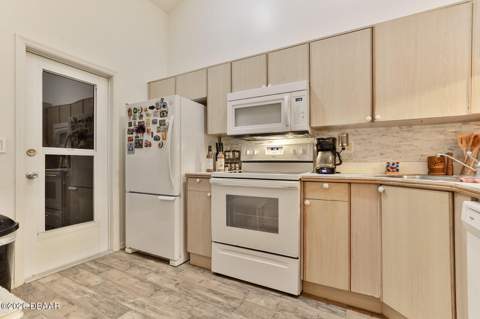 121 Dovecote Lane, Daytona Beach FL - photo 15 of 42