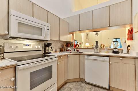 121 Dovecote Lane, Daytona Beach FL - photo 18 of 42