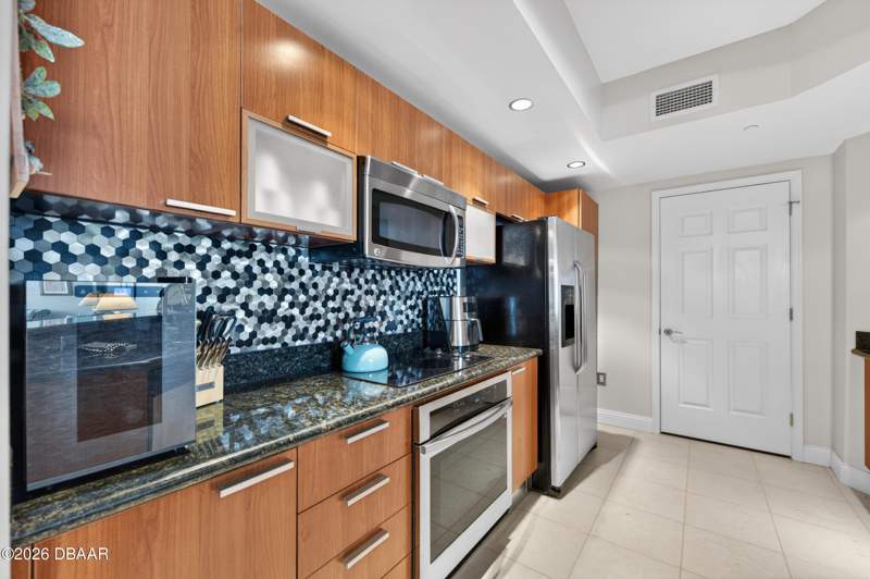 2 bedroom Condominium at 231 Riverside Drive #404, Marina Grande On The Halifax, Holly Hill — photo 4