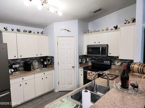 1976 Myrtle Jo Drive, Ormond Beach FL - photo 13 of 52