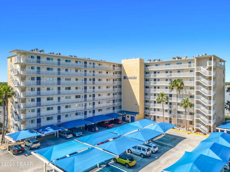 1 bedroom Condominium at 145 N Halifax Avenue #702, Harbor View Condo, Daytona Beach — photo 2