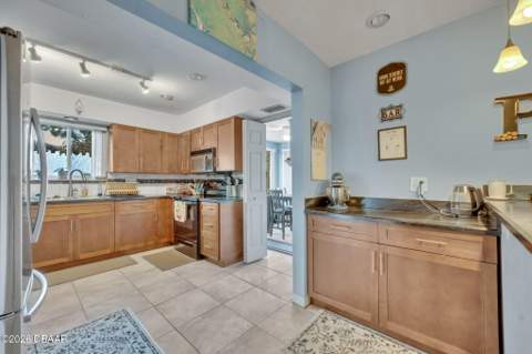 715 Alcazar Avenue, Ormond Beach FL - photo 9 of 33