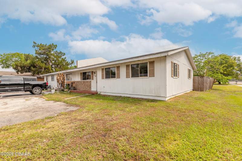 3 bedroom Single Family Residence at 632 Lpga Boulevard #B, Fleming Fitch, Holly Hill — photo 2