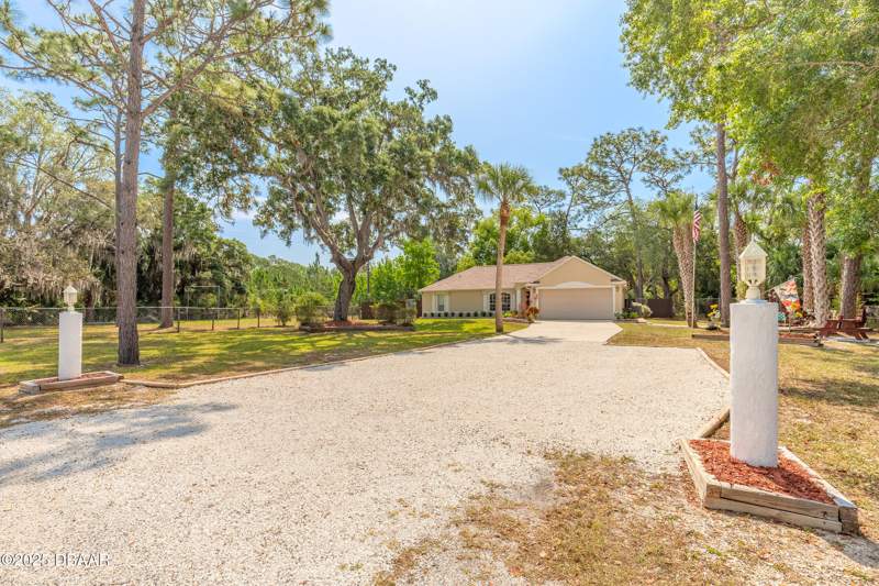 3 bedroom Single Family Residence at 1692 Old Tomoka Road #W, Not In Subdivision, Ormond Beach — photo 5