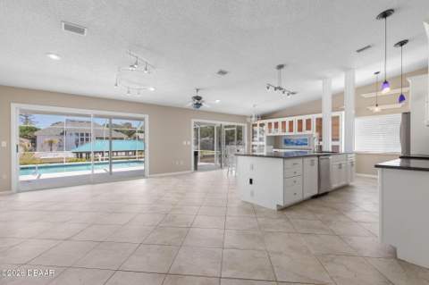 21 Crescent Court #S, Palm Coast FL - photo 10 of 67