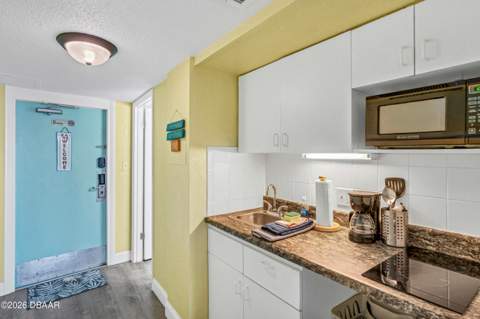 2301 S Atlantic Avenue #126, Daytona Beach Shores FL - photo 10 of 38