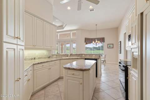 1023 Hampstead Lane, Ormond Beach FL - photo 16 of 121