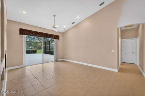 6099 Sabal Hammock Circle, Port Orange FL - photo 11 of 46